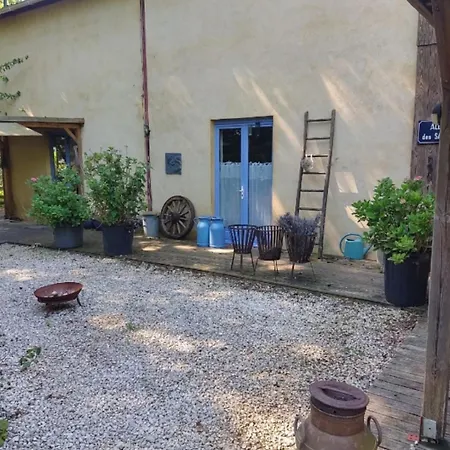 بيت للعطل Les Sables 16380 *